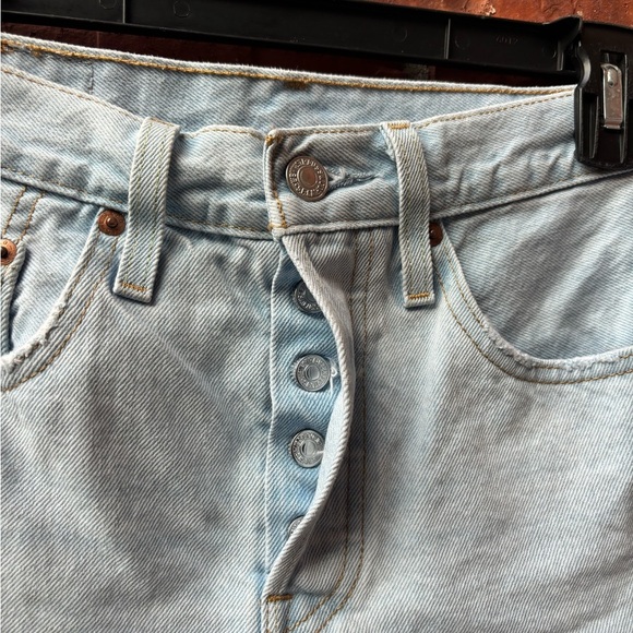 Levi's 501 Womens 24 High Rise Button Fly Frayed Hem Cut Off Blue Jean Shorts - Picture 5 of 9